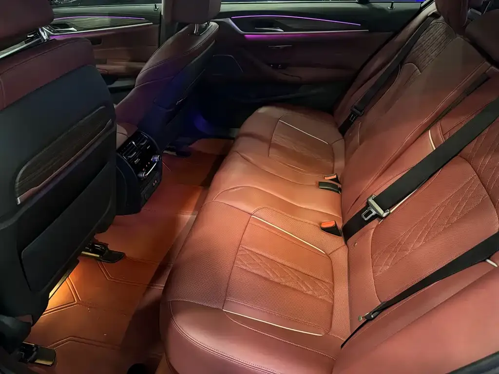 BMW 5 Series — фото 2