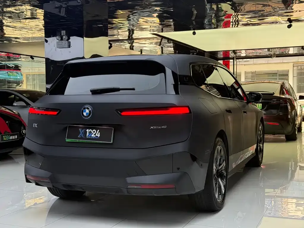 BMW iX — фото 10