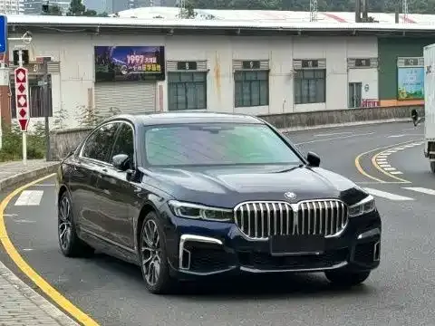 BMW 7 Series — фото 5