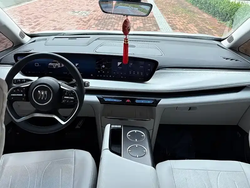 Buick GL8 Hybrid — фото 3
