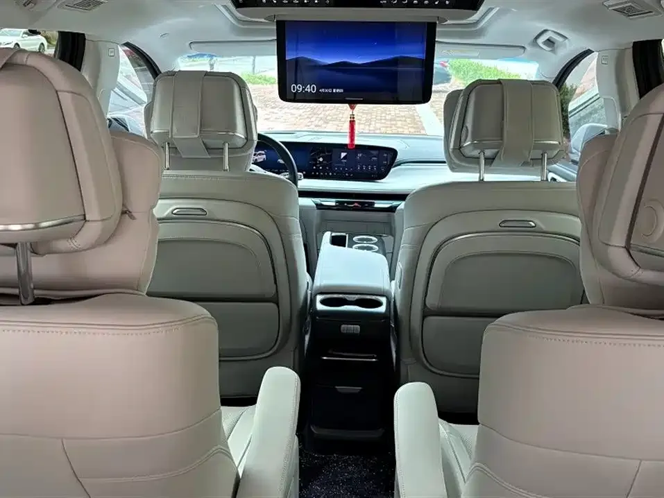 Buick GL8 Hybrid — фото 4