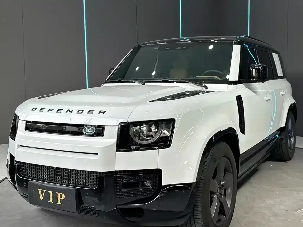 Land Rover Defender — фото 1