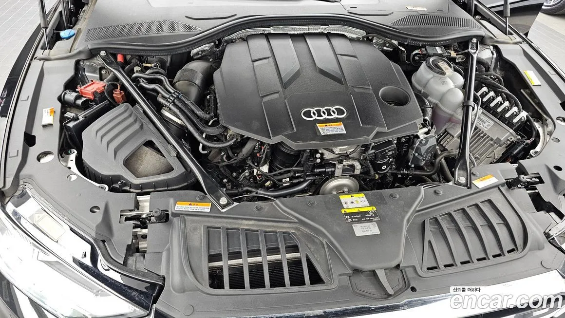 Audi A8 — фото 9