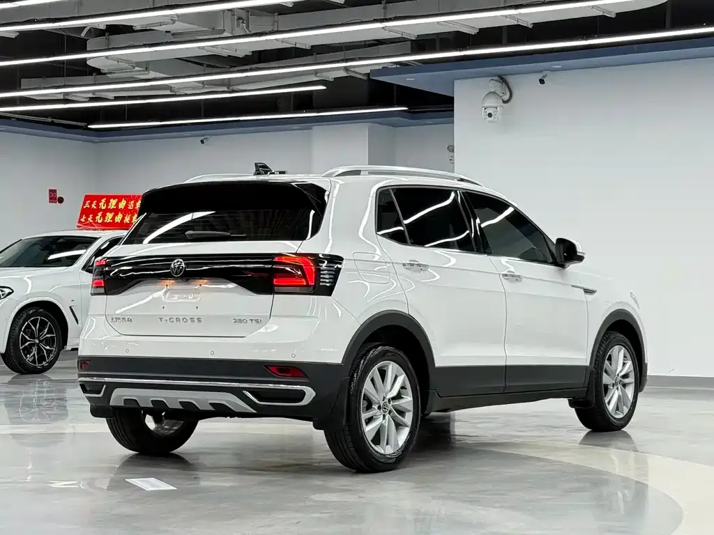 Volkswagen T-Cross — фото 10