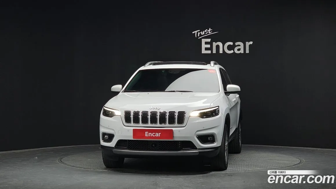 Jeep Cherokee — фото 2