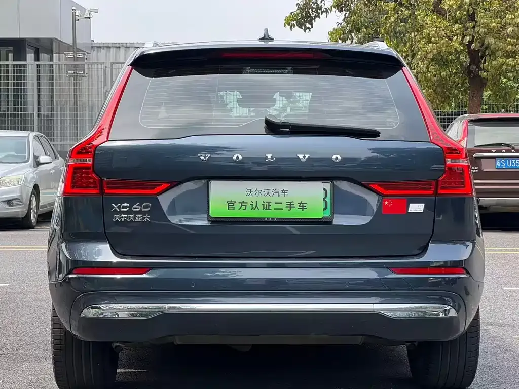 Volvo XC60 PHEV — фото 3