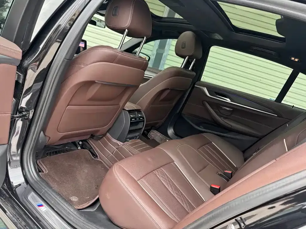 BMW 5 Series — фото 2