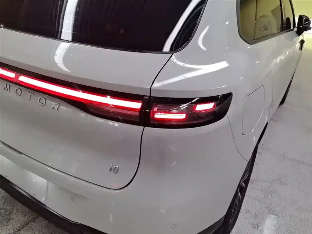 Leapmotor B10 — фото 7