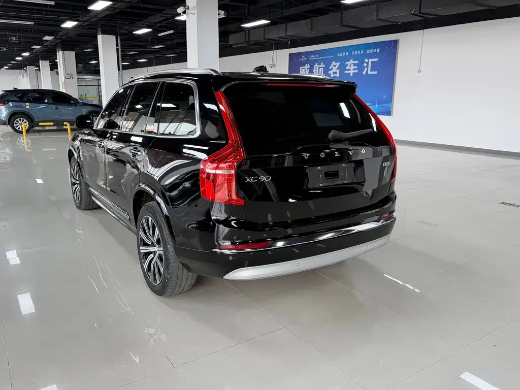 Volvo XC90 — фото 2