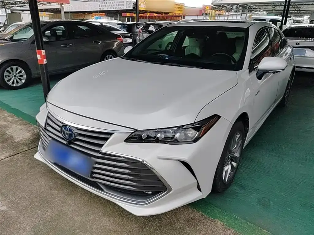 Toyota Avalon — фото 1