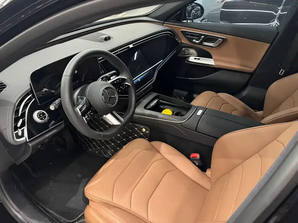 Mercedes-Benz E-Class — фото 10