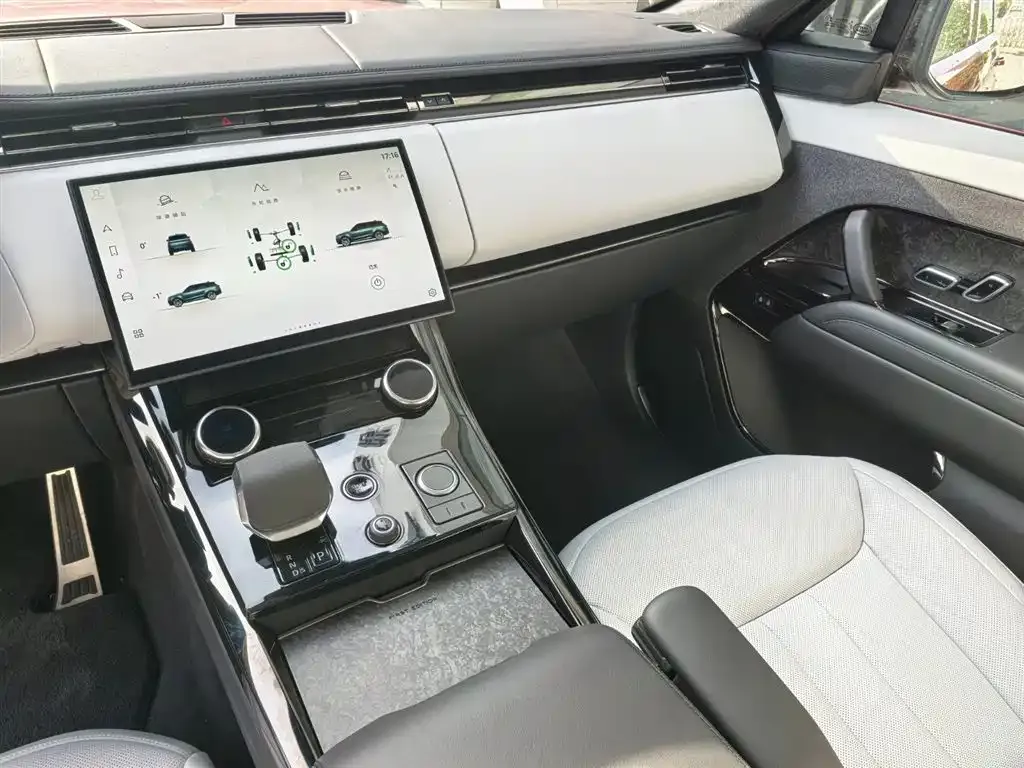 Land Rover Sport PHEV — фото 2
