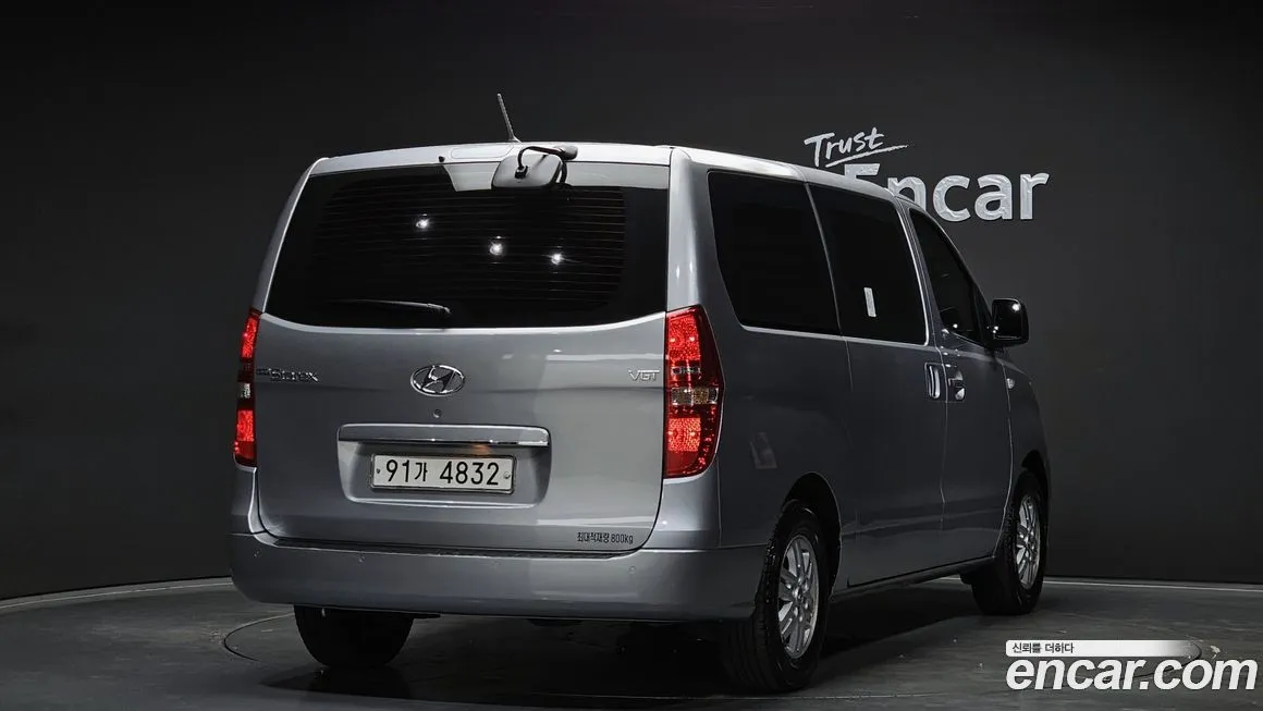 Hyundai Starex — фото 3