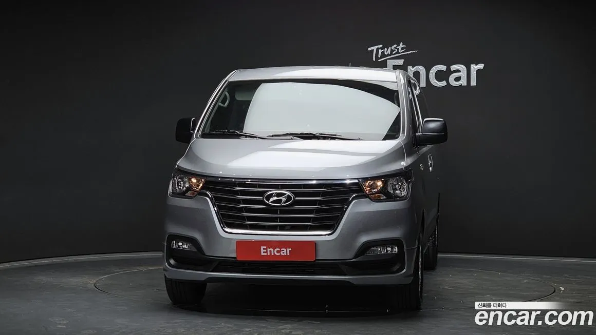 Hyundai Starex — фото 4