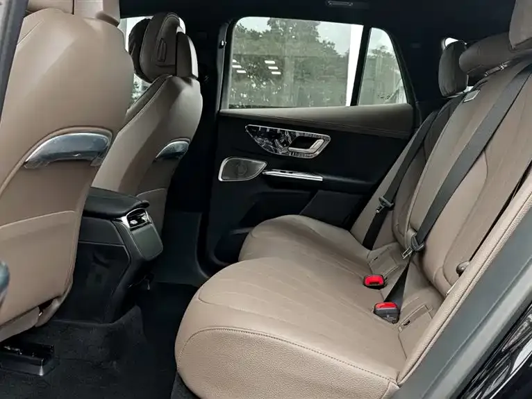 Mercedes-Benz EQE SUV — фото 4