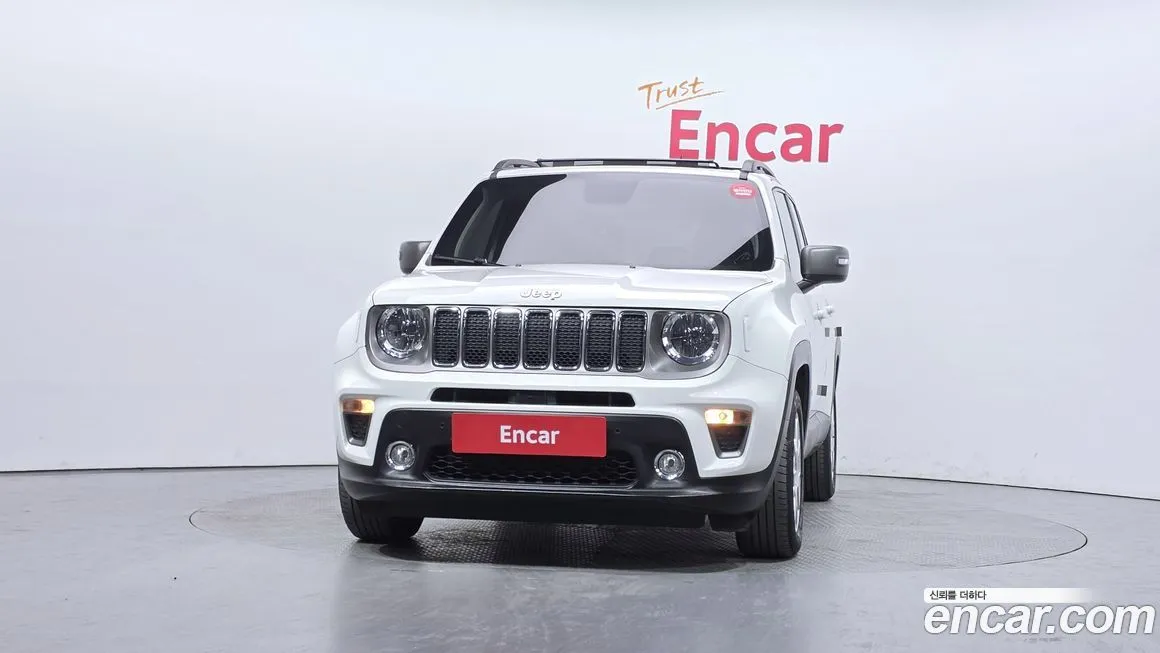 Jeep Renegade — фото 4