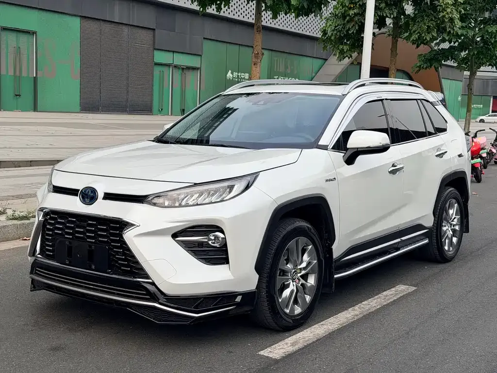 Toyota Wildlander — фото 1