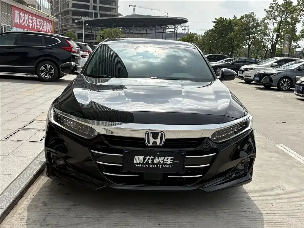 Honda Accord — фото 9