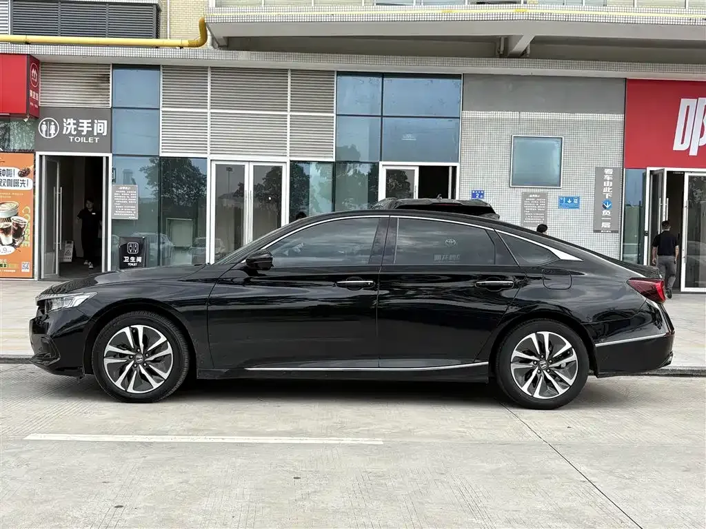 Honda Accord — фото 2