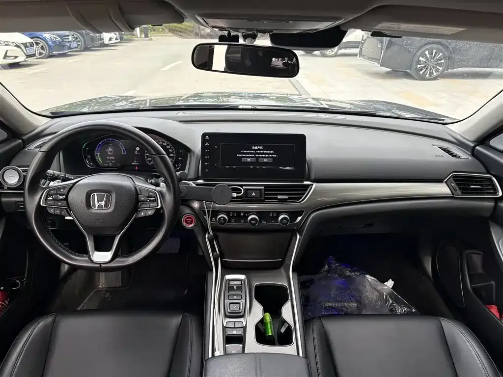 Honda Accord — фото 5