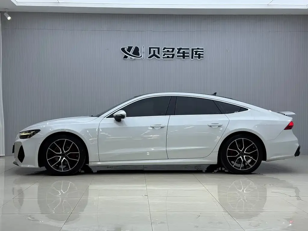 Audi A7 — фото 7