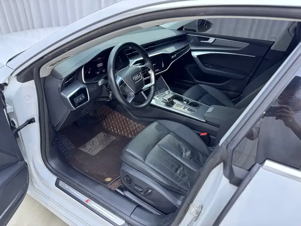 Audi A7 — фото 9
