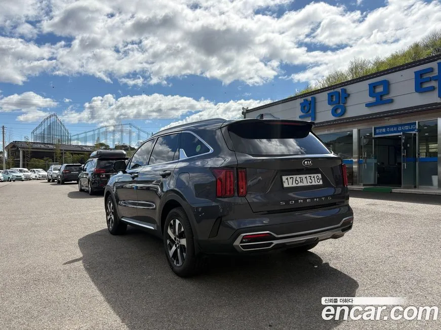 Kia Sorento — фото 6