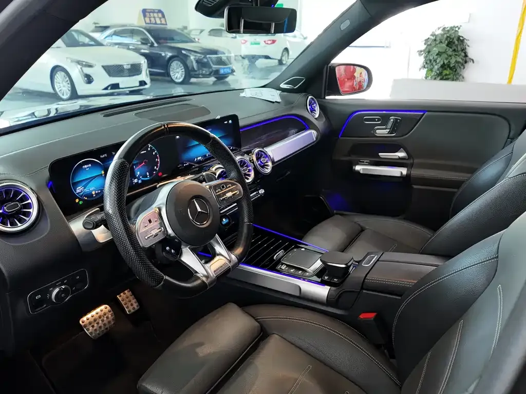 Mercedes-Benz GLB AMG — фото 5