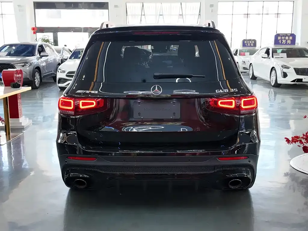 Mercedes-Benz GLB AMG — фото 2