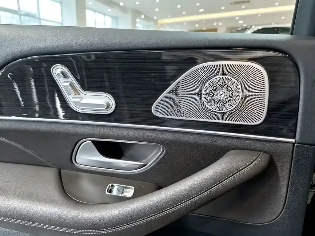 Mercedes-Benz GLE — фото 10