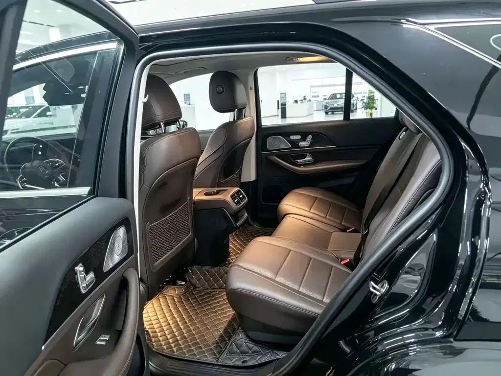 Mercedes-Benz GLE — фото 6