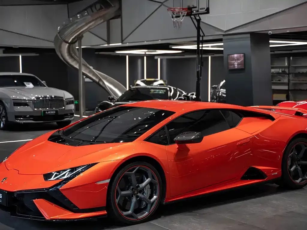 Lamborghini Huracan — фото 1