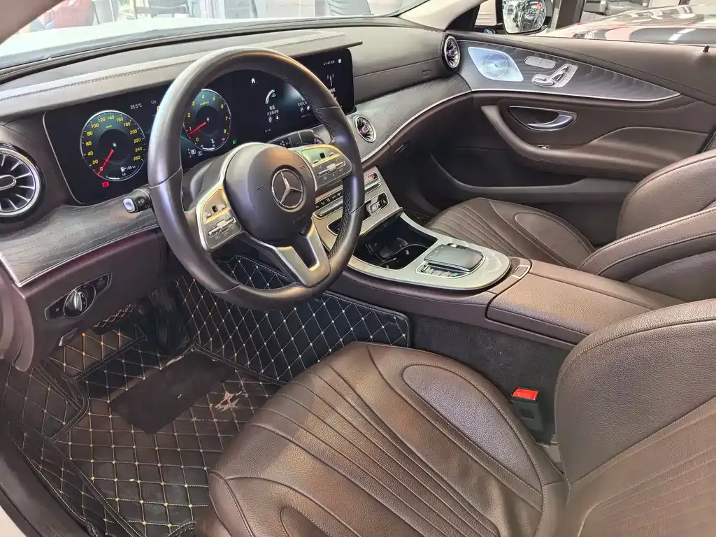 Mercedes-Benz CLS — фото 7