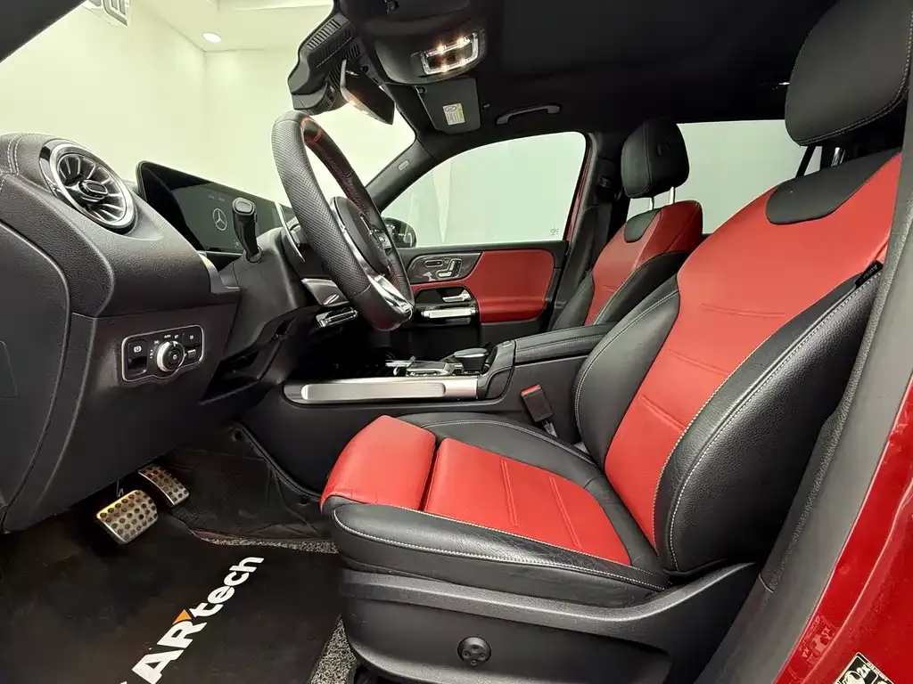Mercedes-Benz GLB AMG — фото 10