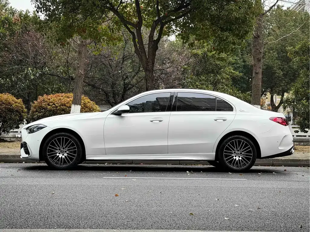 Mercedes-Benz C-Class — фото 10
