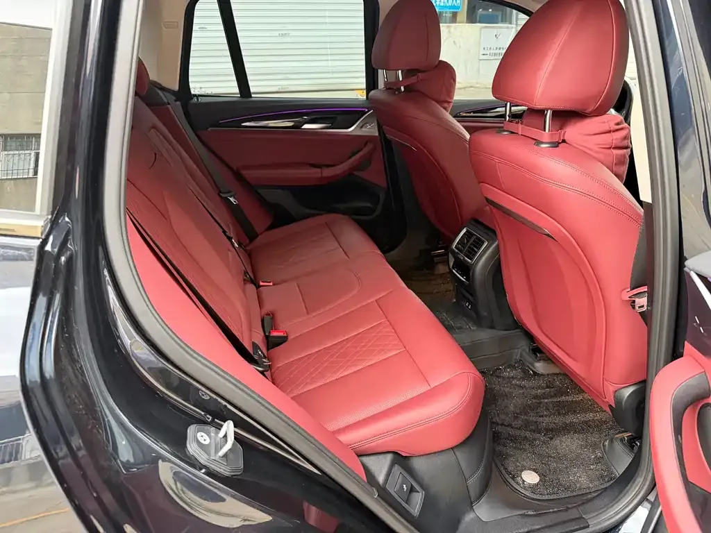 BMW iX3 — фото 9