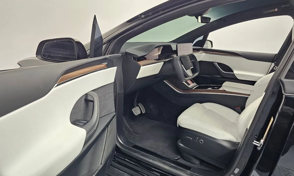 Tesla Model X — фото 4