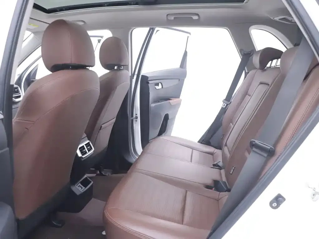 Kia Sportage — фото 10