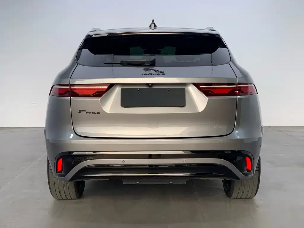Jaguar F-PACE — фото 3