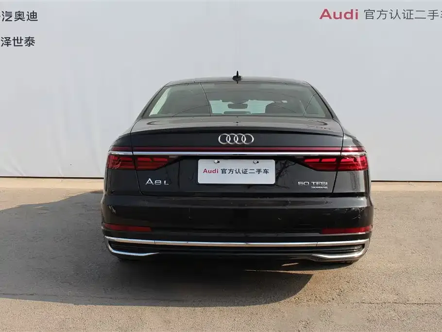 Audi A8 — фото 7