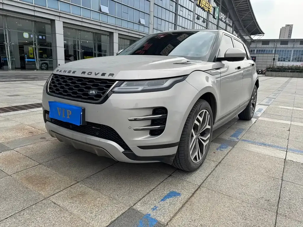 Land Rover Evoque — фото 1