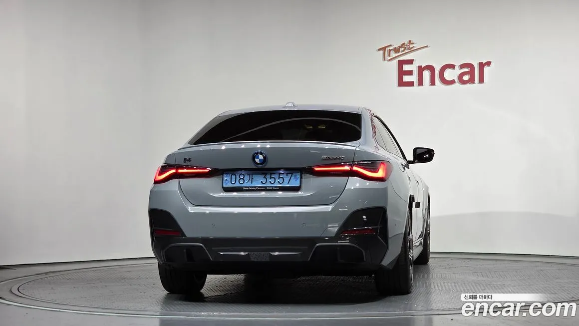 BMW i4 — фото 5
