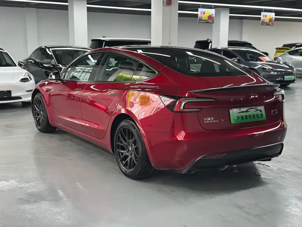 Tesla Model 3 — фото 2