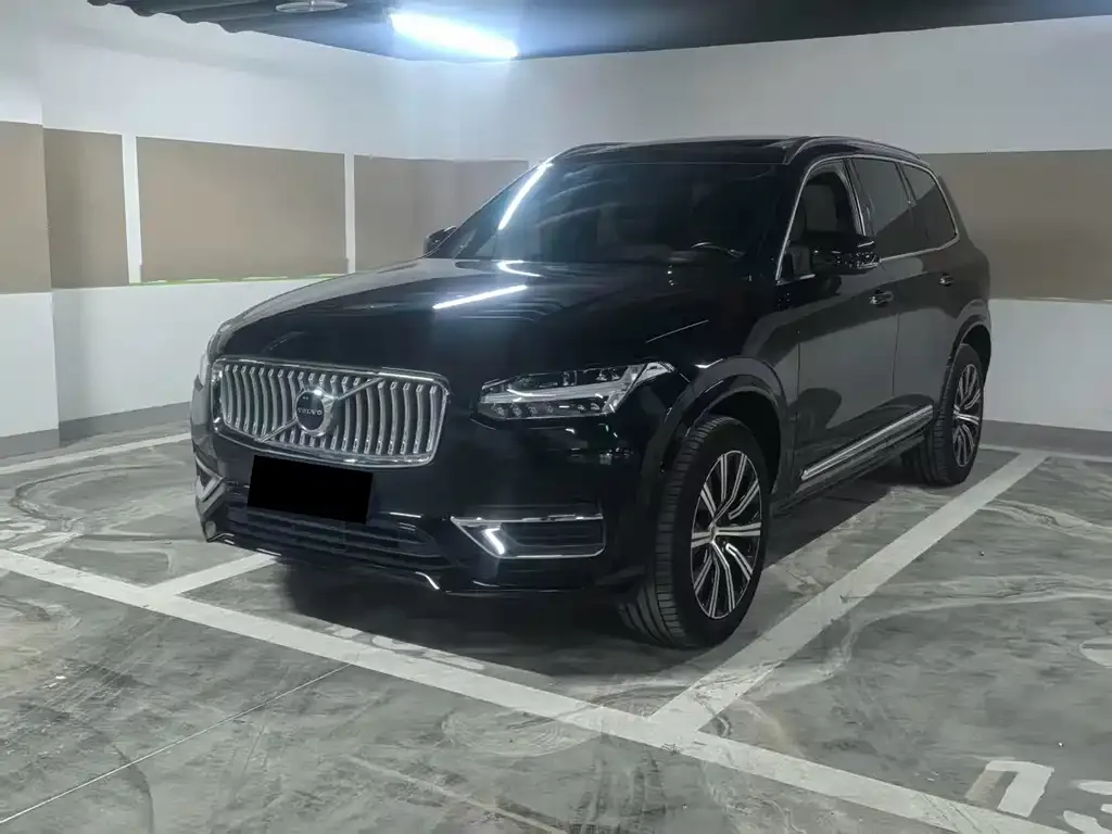 Volvo XC90 — фото 1