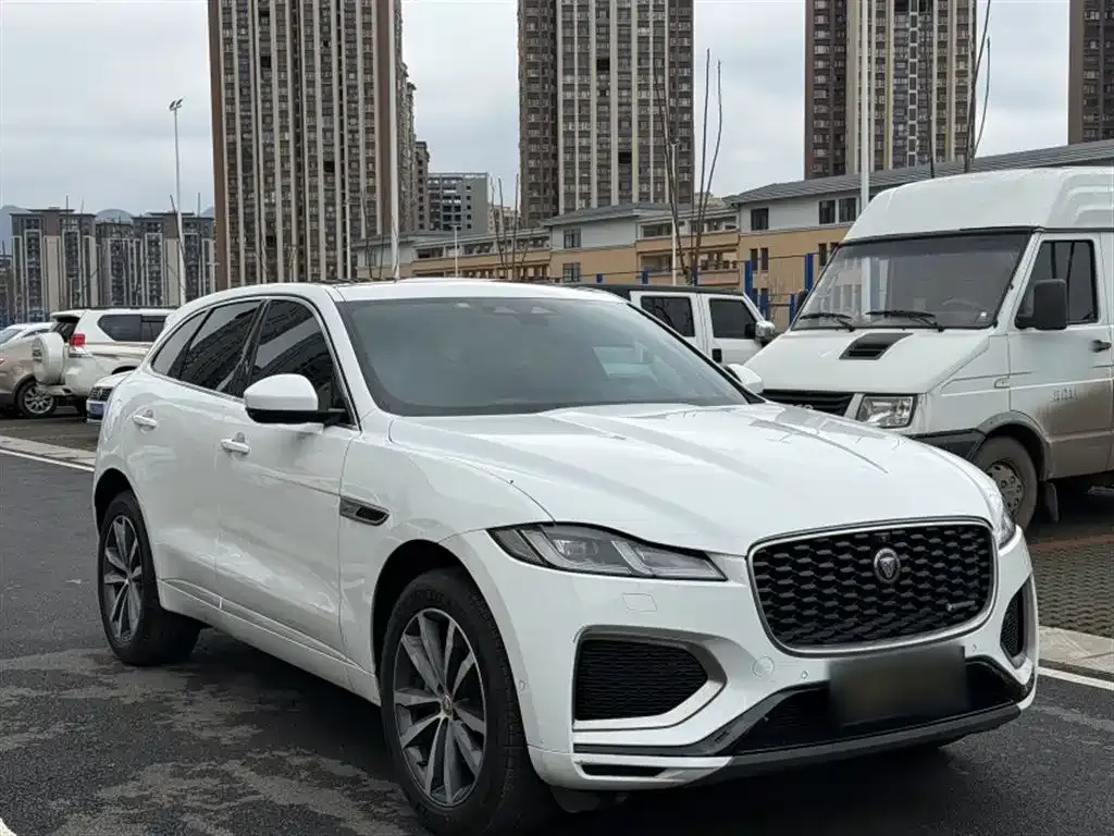 Jaguar F-PACE — фото 6