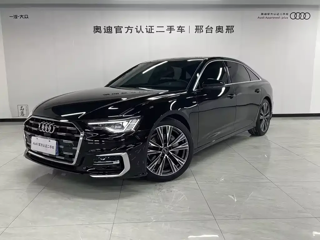 Audi A6L — фото 1