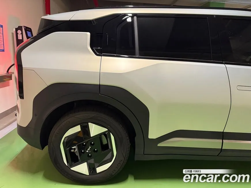 Kia EV3 — фото 4