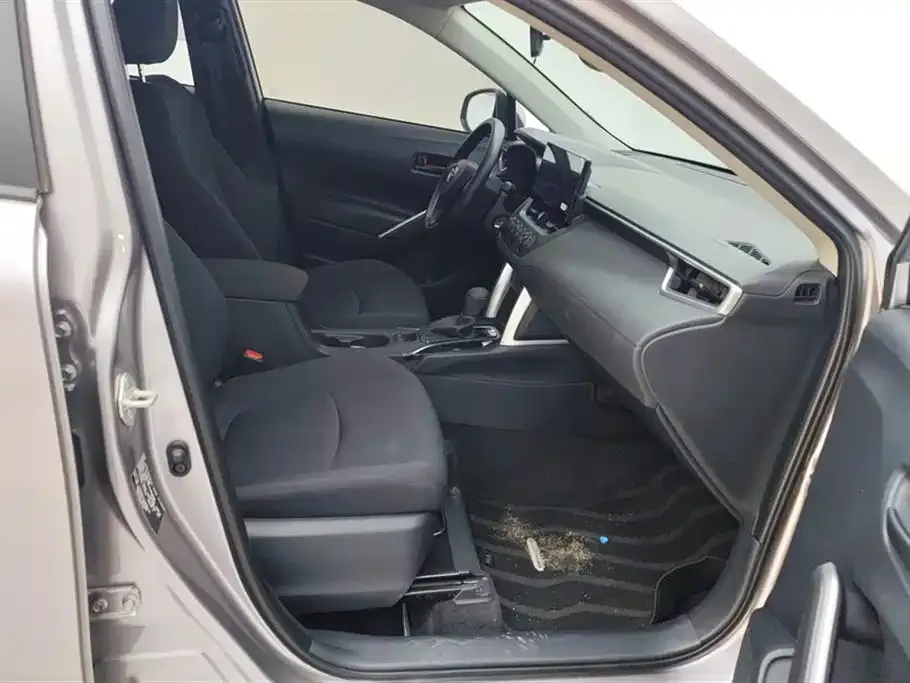 Toyota Corolla Cross — фото 4