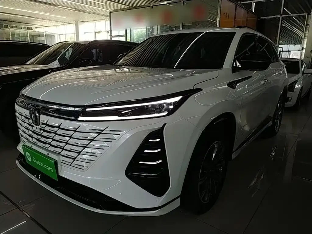 Changan CS75PLUS — фото 1