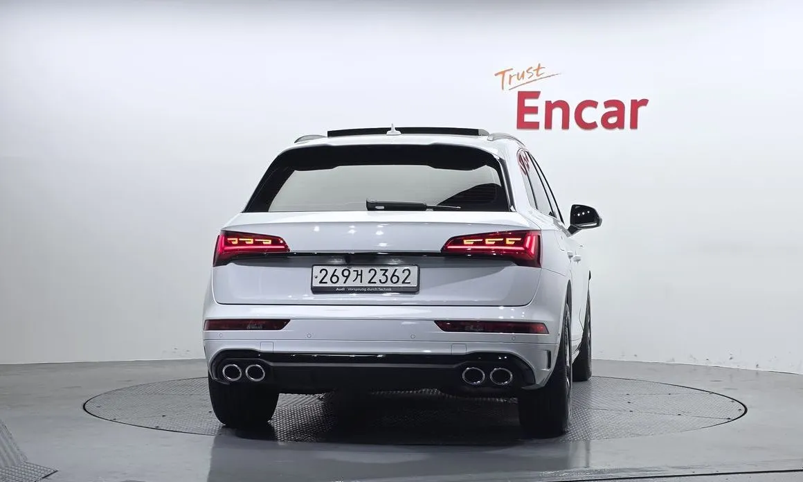 Audi SQ5 — фото 10